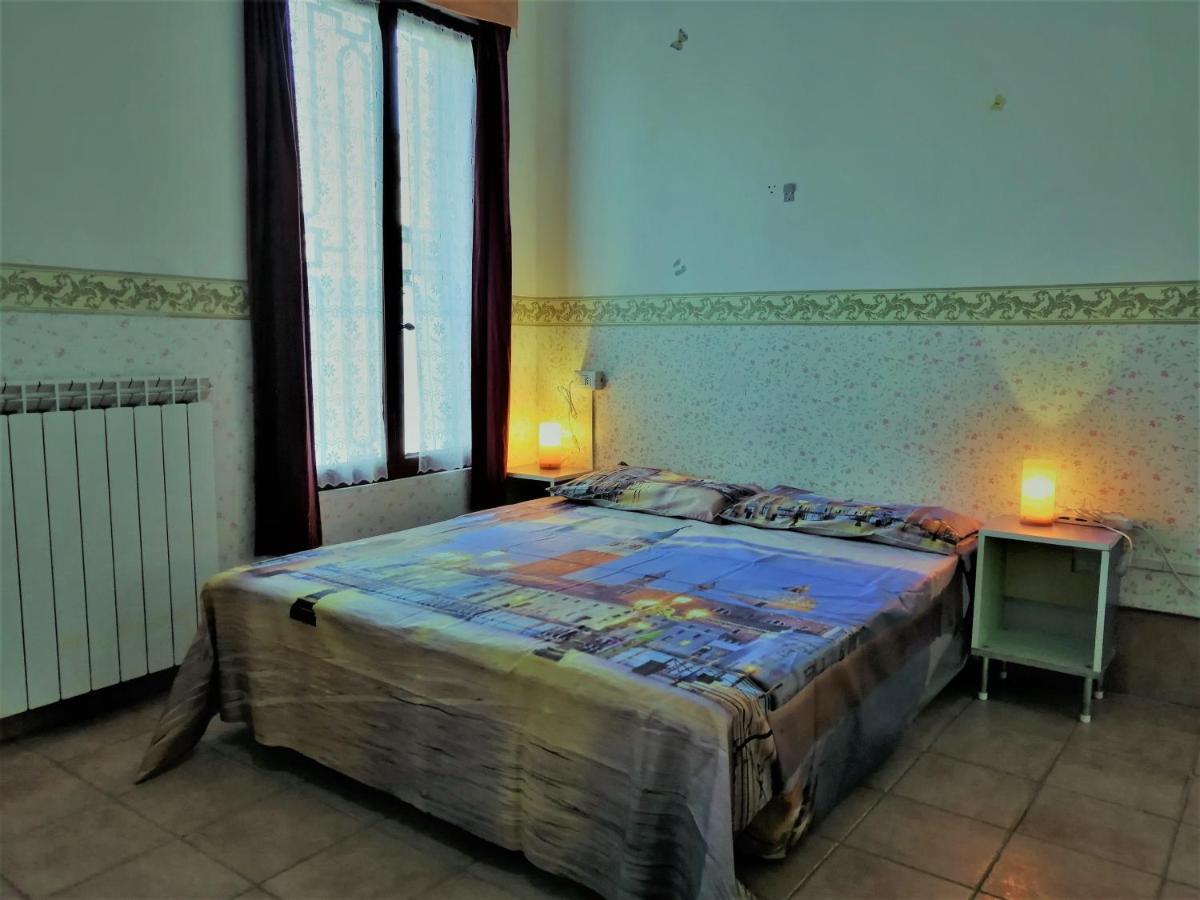 Pavarotti Venice Luaran gambar